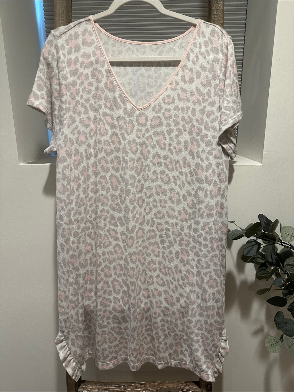 kate spade Pale Pink and Light Gray Leopard Print V-Neck Nighty